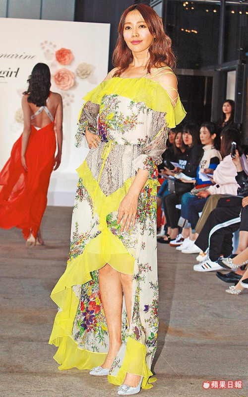 Blumarine打造運動女神 王心恬喝喜酒首選