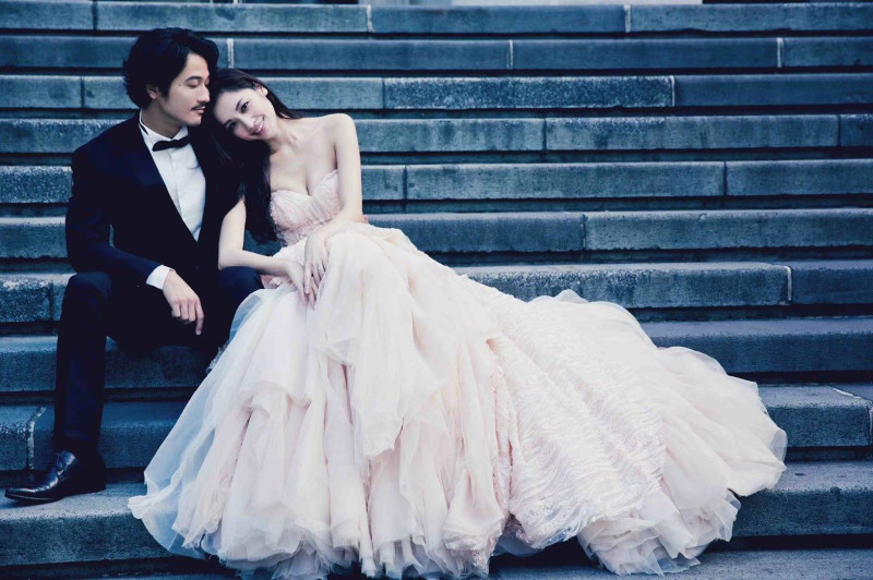 凱渥「仙女廖」聖誕報喜當媽! 懷孕四個月肚藏長腿小公主