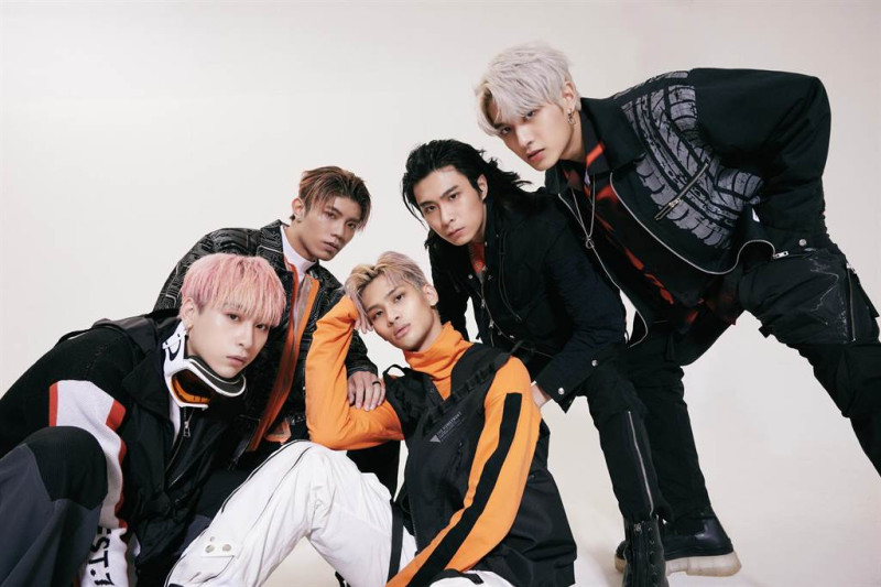 FEniX陳峻廷認化妝前後反差大 糗被誤認為工作人員